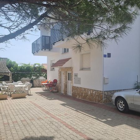 Apartments Nada วีร์ ภายนอก รูปภาพ