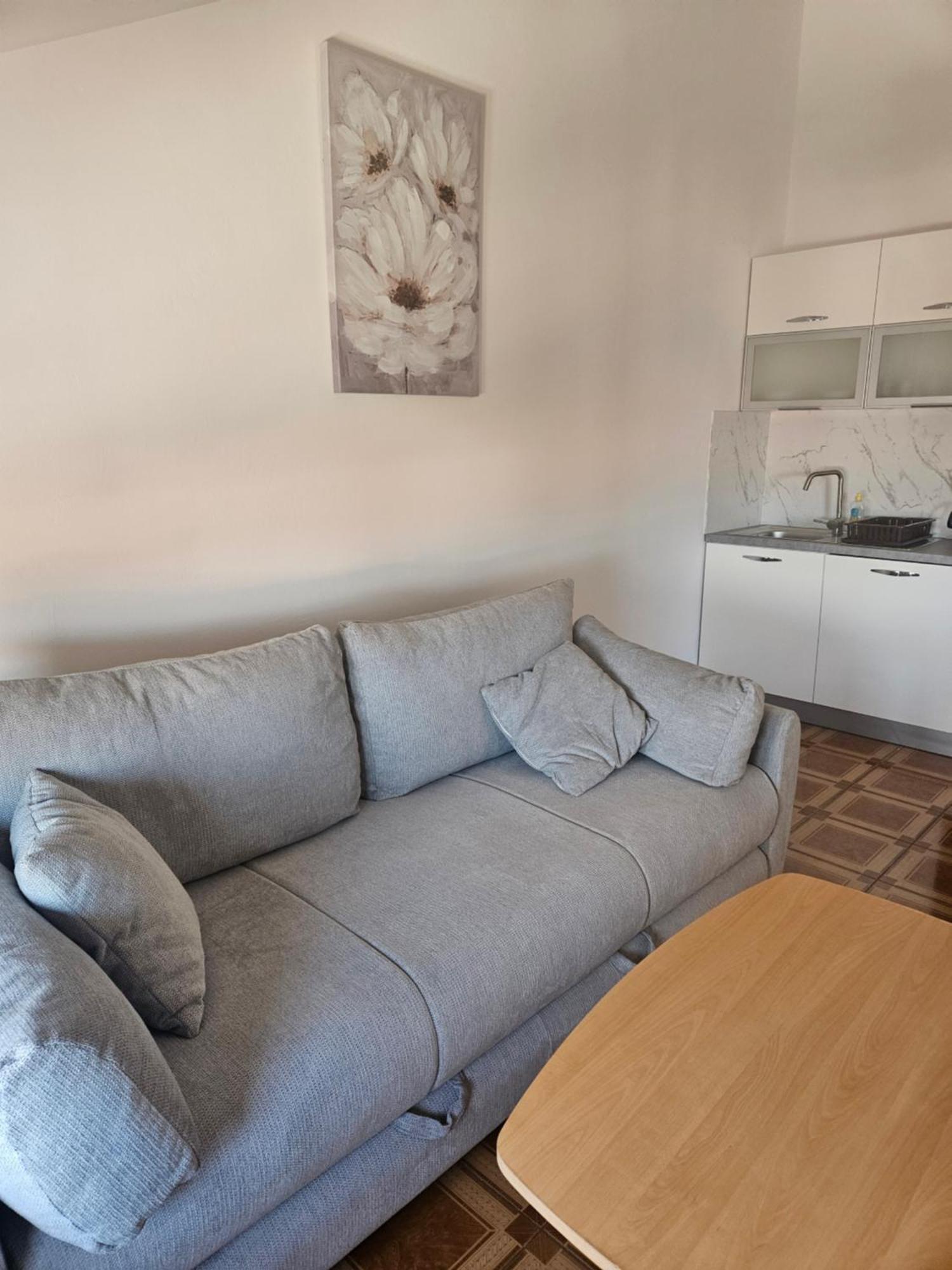 Apartments Nada วีร์ ภายนอก รูปภาพ